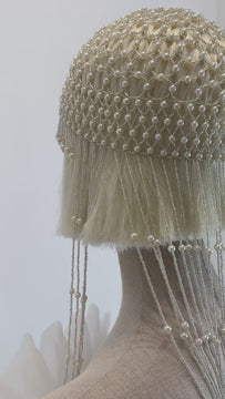 Head Jewelry - Bonnet à perle en mouvement
